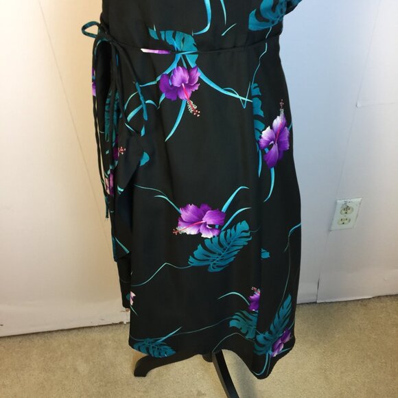 Vintage Fumi's Originals Hawaiian Dress S/XS Womans Black Floral Halter Belted - Picture 12 of 13